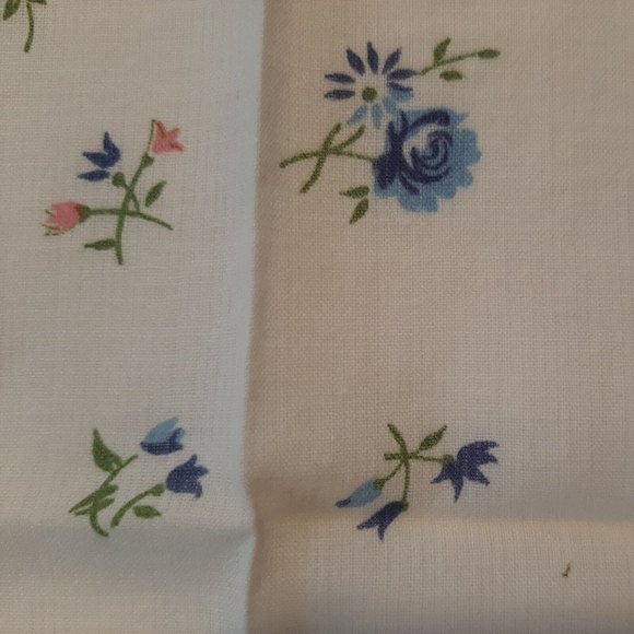 10.5" Square Vintage Hankie Handkerchief Blue Floral Dainty Open Weave - Picture 6 of 10